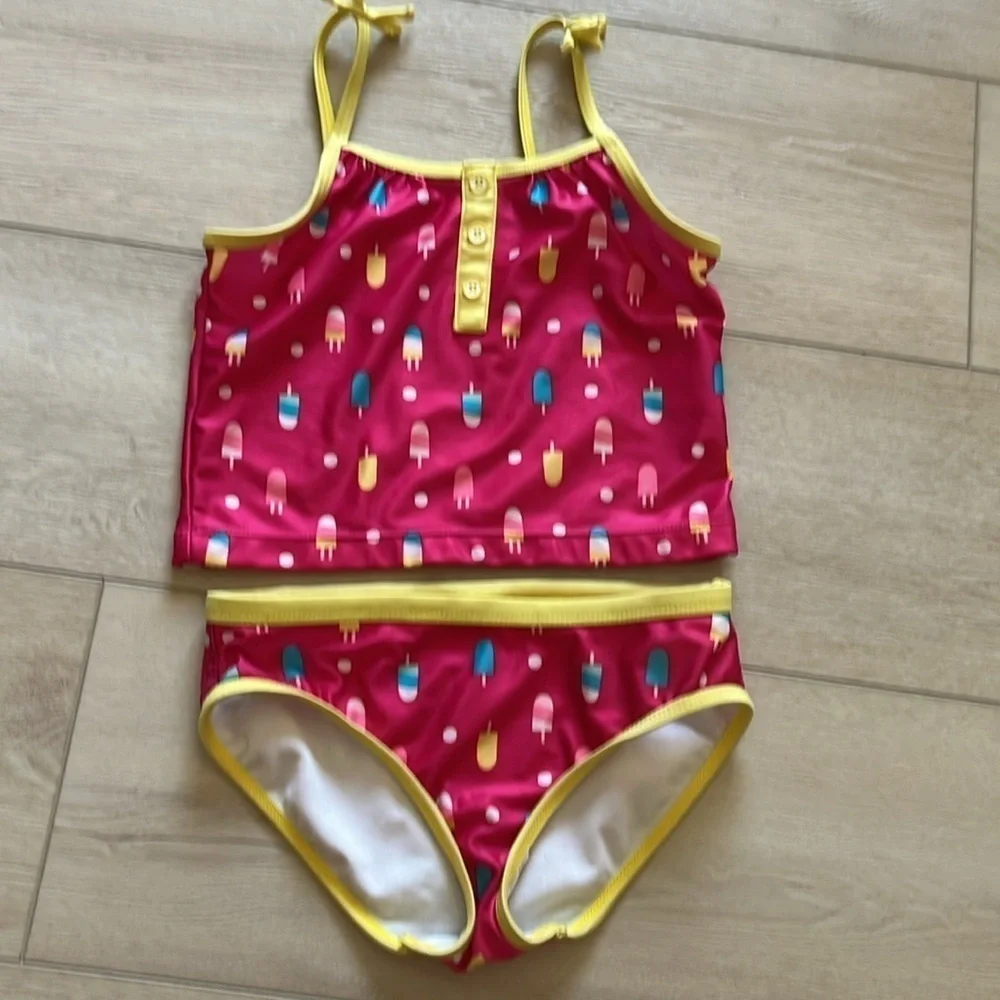 TARGET :: SWIMWEAR